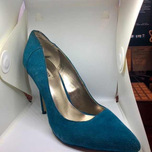 Steve Madden Carolina Blue Suede High Heels - Picture 8 of 8